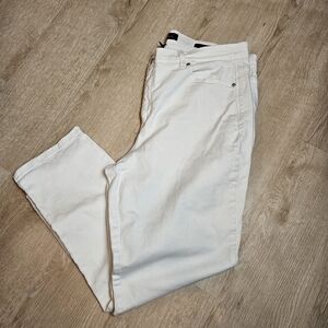 Gloria Vanderbilt Cream Denim Jeans